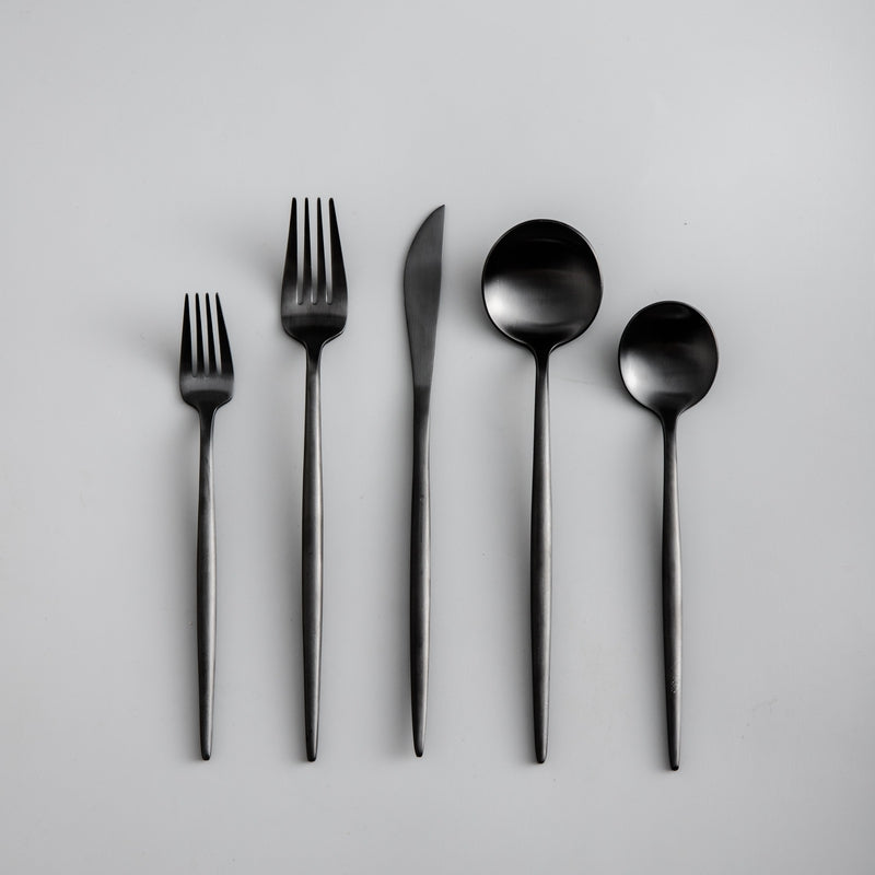 Gold Stainless Steel Cutlery Set with Forks, Knives, and Spoons for Dining Table Use