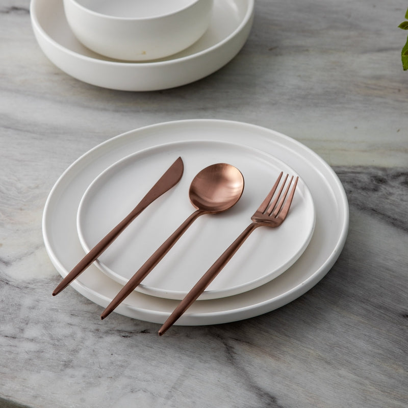 Gold Stainless Steel Cutlery Set with Forks, Knives, and Spoons for Dining Table Use