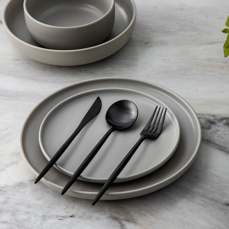 Gold Stainless Steel Cutlery Set with Forks, Knives, and Spoons for Dining Table Use