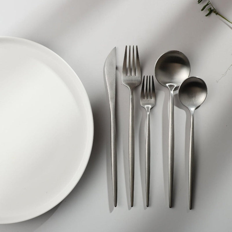 Gold Stainless Steel Cutlery Set with Forks, Knives, and Spoons for Dining Table Use